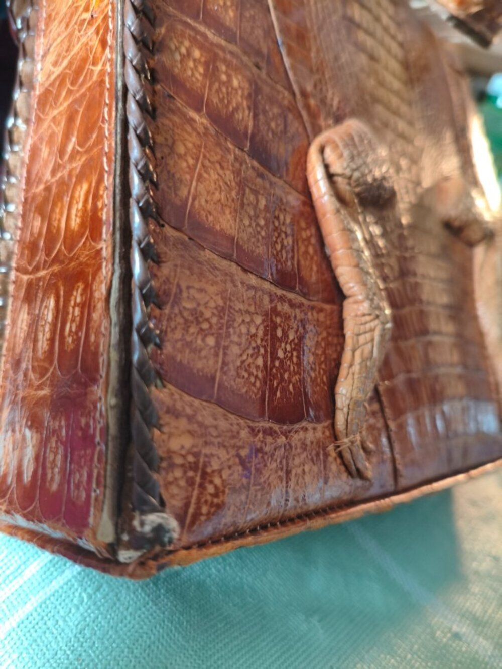 🐊 Vintage Genuine Alligator Handbag | Made in Cuba | Late 1940s–Early 1960s - Picture 9 of 12